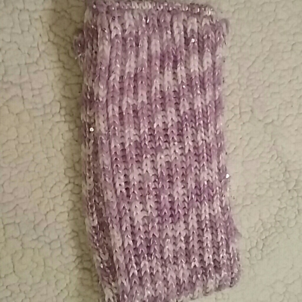 Scarf.
